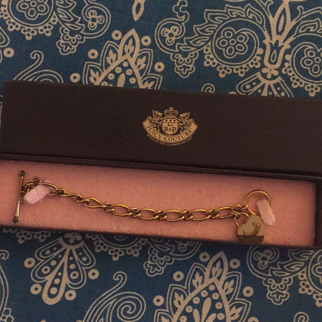 Juicy Couture Starter Charm Bracelet 25$
